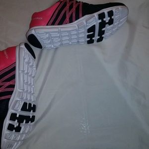 7.5 Reebok gym shoes